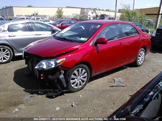 2T1BU4EE5DC954876 - 2013 TOYOTA COROLLA S/LE RED photo 2