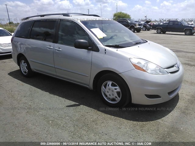 5TDZK23C28S131345 - 2008 TOYOTA SIENNA CE/LE SILVER photo 1