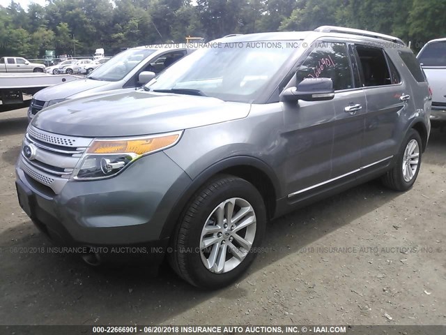 1FMHK8D83BGA55155 - 2011 FORD EXPLORER XLT GRAY photo 2