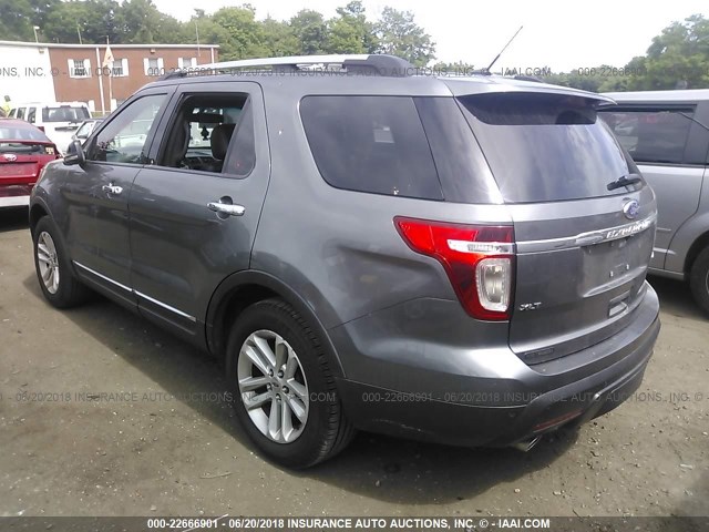 1FMHK8D83BGA55155 - 2011 FORD EXPLORER XLT GRAY photo 3