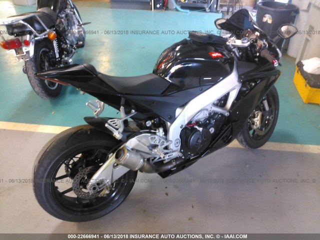 ZD4RKC016AS000137 - 2010 APRILIA RSV4 R BLACK photo 4