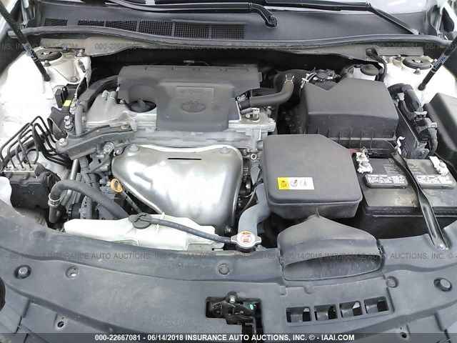 4T1BF1FK1HU312902 - 2017 TOYOTA CAMRY LE/XLE/SE/XSE თეთრი ფოტო 10