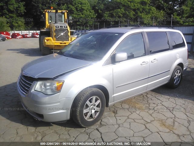 2A4RR5D11AR350767 - 2010 CHRYSLER TOWN & COUNTRY TOURING SILVER photo 2