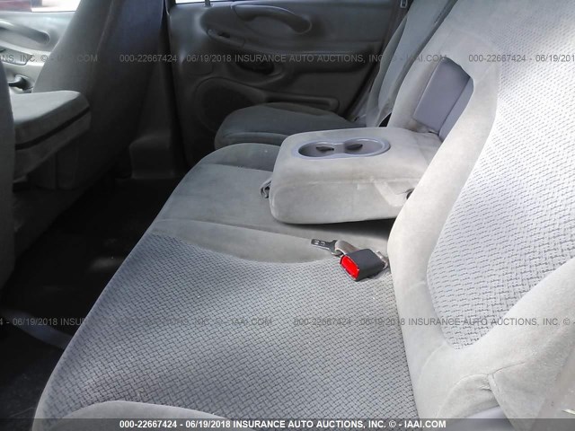 1FMRU15W51LB50972 - 2001 FORD EXPEDITION XLT 银色 照片 8