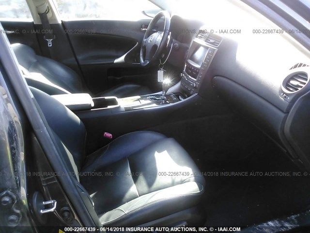 JTHBK262795094514 - 2009 LEXUS IS 250 GRAY photo 5