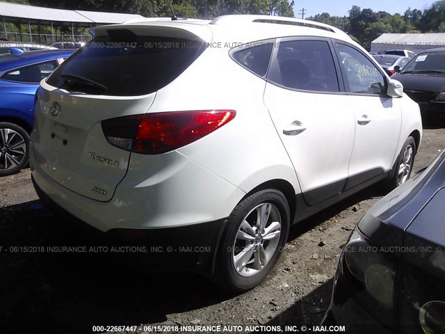 KM8JUCAC5DU642842 - 2013 HYUNDAI TUCSON GLS/LIMITED WHITE photo 4