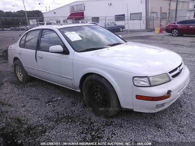 JN1CA21D7VT875835 - 1997 NISSAN MAXIMA GLE/GXE/SE WHITE photo 1