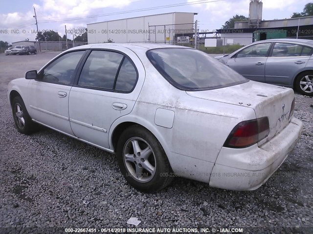 JN1CA21D7VT875835 - 1997 NISSAN MAXIMA GLE/GXE/SE WHITE photo 3