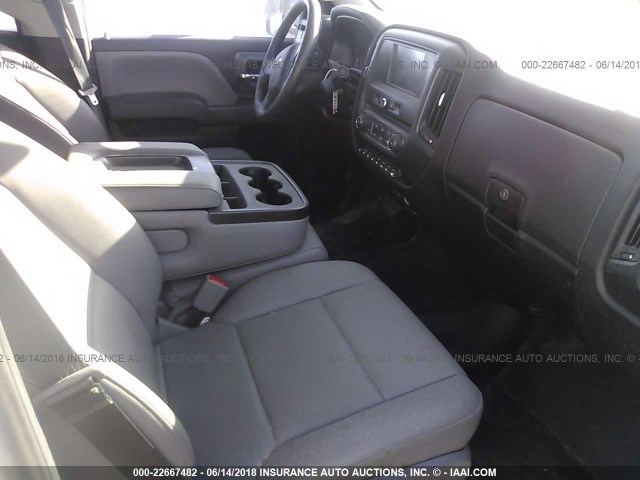 1GB2CUEG8HZ371383 - 2017 CHEVROLET SILVERADO C2500 HEAVY DUTY WHITE photo 5