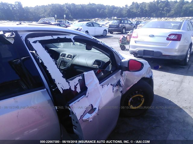 WVWDM7AJ7DW006175 - 2013 VOLKSWAGEN GOLF 银色 照片 6