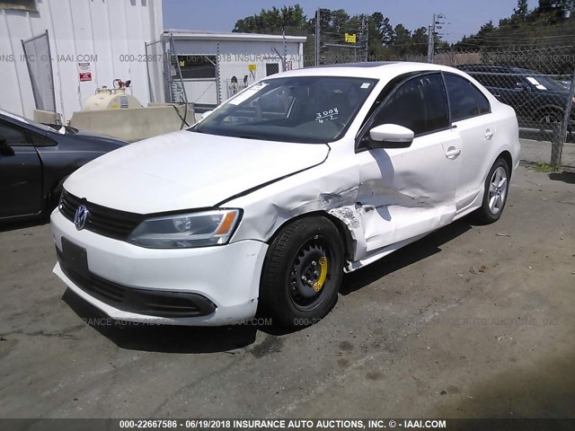 3VWLL7AJ3CM360091 - 2012 VOLKSWAGEN JETTA TDI WHITE photo 2