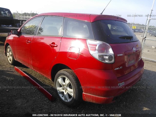 2T1LR32E75C352020 - 2005 TOYOTA COROLLA MATRIX XR RED photo 3