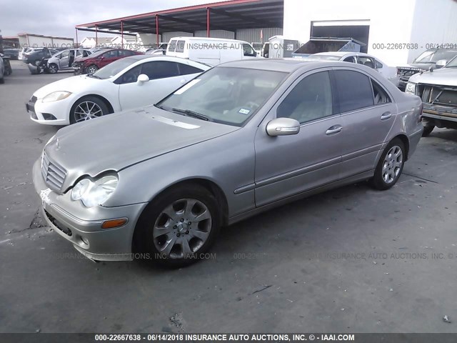 WDBRF61J45A718411 - 2005 MERCEDES-BENZ C 240 SILVER photo 2