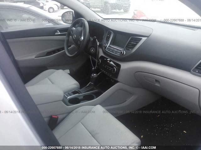 KM8J33A49JU660123 - 2018 HYUNDAI TUCSON LIMITED/SPORT AND ECO/SE SILVER photo 5