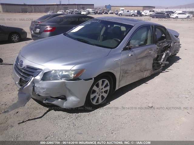 JTNBB46K473028892 - 2007 TOYOTA CAMRY NEW GENERAT HYBRID SILVER photo 2