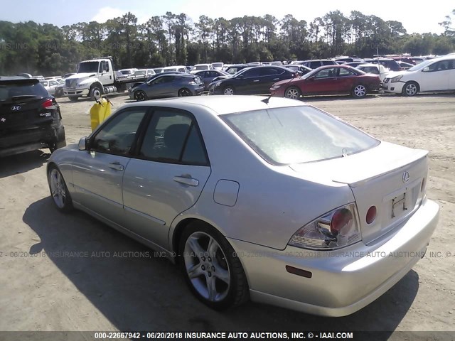 JTHBD192720055747 - 2002 LEXUS IS 300 SILVER photo 3