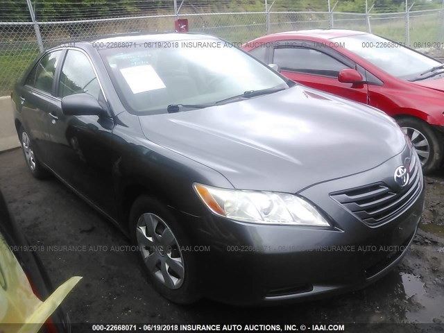 JTNBE46KX73087131 - 2007 TOYOTA CAMRY NEW GENERAT CE/LE/XLE/SE GRAY photo 1