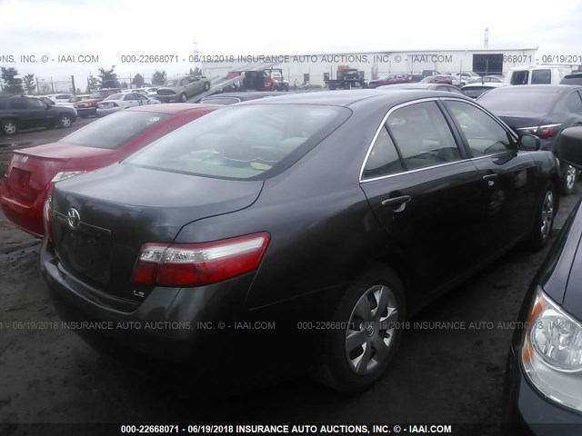 JTNBE46KX73087131 - 2007 TOYOTA CAMRY NEW GENERAT CE/LE/XLE/SE GRAY photo 4