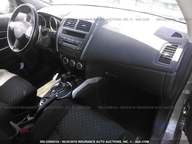 JA4AR4AU9BZ017603 - 2011 MITSUBISHI OUTLANDER SPORT SE GRAY photo 5