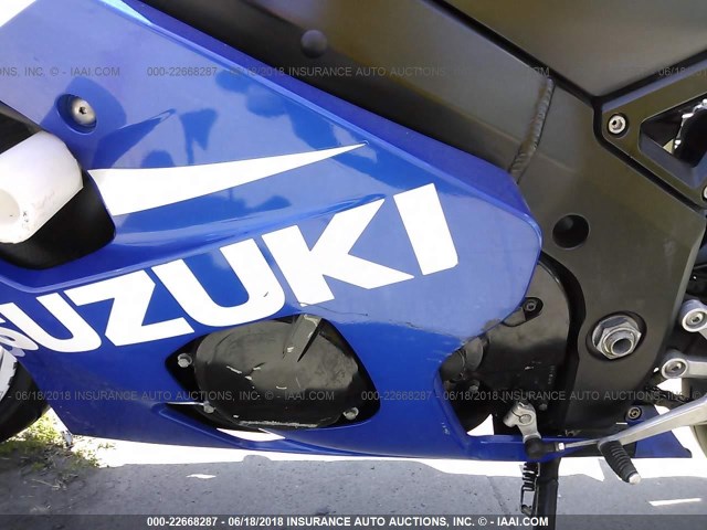 JS1GN7CA242101901 - 2004 SUZUKI GSX-R600 K BLUE photo 9