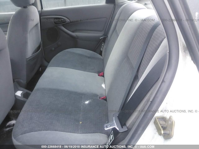 1FAFP33P63W169804 - 2003 FORD FOCUS LX WHITE photo 8