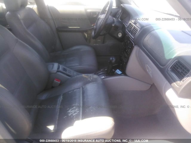 JF1SF65632H719843 - 2002 SUBARU FORESTER S 银色 照片 5