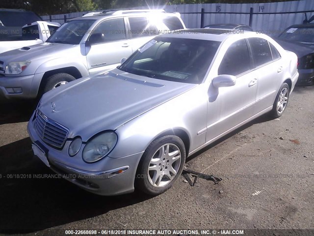 WDBUF65J15A630470 - 2005 MERCEDES-BENZ E 320 SILVER photo 2