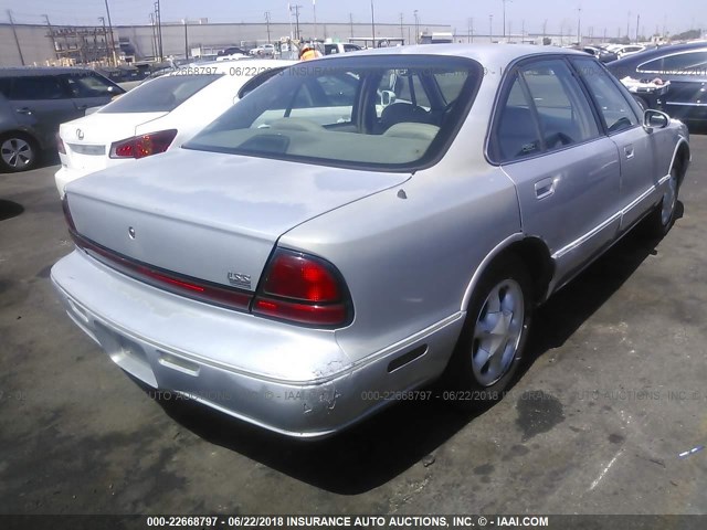 1G3HY52KXV4859376 - 1997 OLDSMOBILE LSS SILVER photo 4