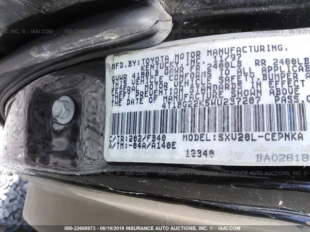 4T1BG22K5WU237207 - 1998 TOYOTA CAMRY CE/LE/XLE BLACK photo 9