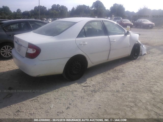 4T1BE32KX2U061311 - 2002 TOYOTA CAMRY LE/XLE/SE 白色 照片 4