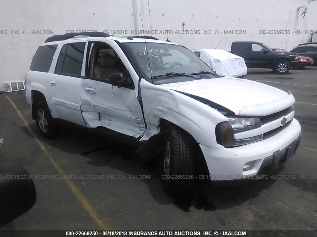 1GNET16S256199379 - 2005 CHEVROLET TRAILBLAZER EXT LS/EXT LT WHITE photo 1