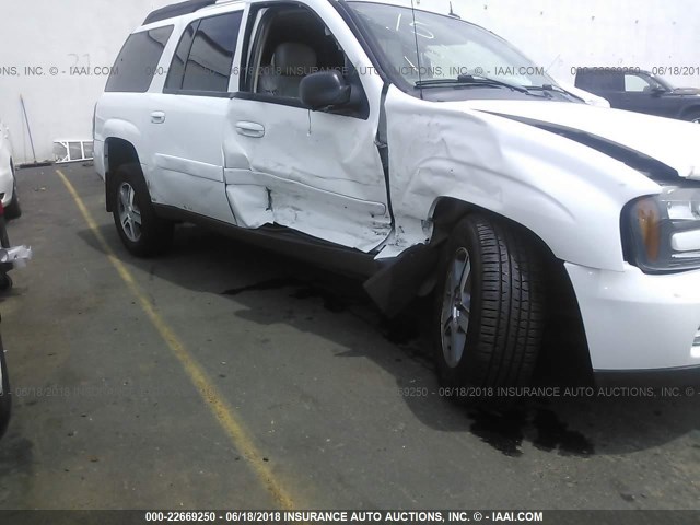 1GNET16S256199379 - 2005 CHEVROLET TRAILBLAZER EXT LS/EXT LT WHITE photo 6