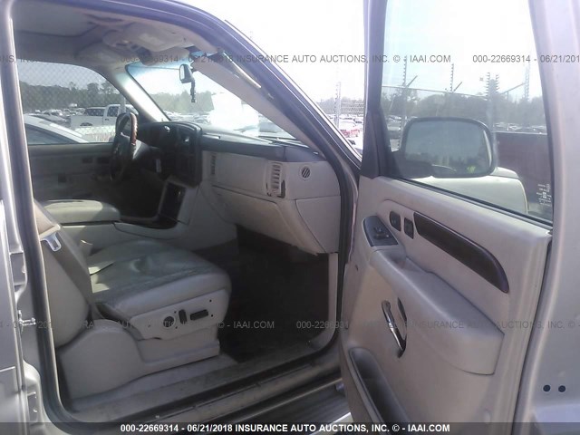 1GYEK63N25R115562 - 2005 CADILLAC ESCALADE LUXURY Gümüş foto 5