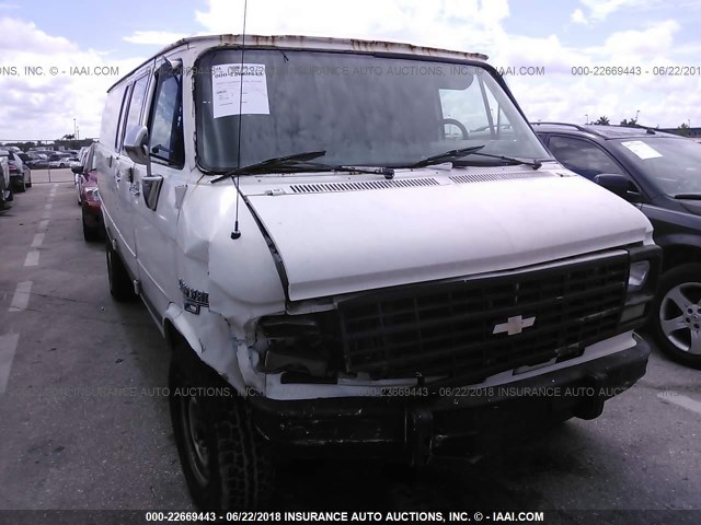 1GCHG39KXSF248566 - 1995 CHEVROLET G30 WHITE photo 6