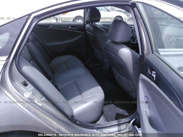 KMHEC4A43DA083120 - 2013 HYUNDAI SONATA HYBRID SILVER photo 8