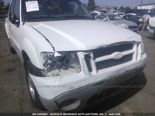 1FMZU67E72UD40060 - 2002 FORD EXPLORER SPORT TR  WHITE photo 6