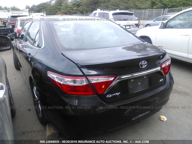 4T1BF1FK6FU009689 - 2015 TOYOTA CAMRY LE/XLE/SE/XSE 黑色 照片 3