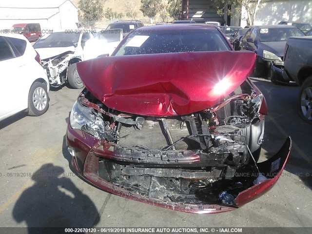 4T1BF1FK2GU519717 - 2016 TOYOTA CAMRY LE/XLE/SE/XSE 红色 照片 6