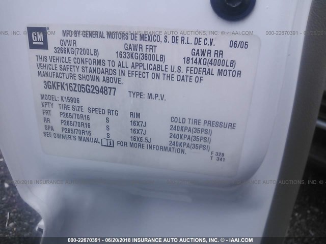 3GKFK16Z05G294877 - 2005 GMC YUKON XL K1500 WHITE photo 9