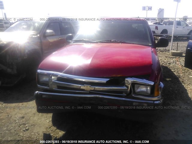 1GCCS19X7T8210145 - 1996 CHEVROLET S TRUCK S10 RED photo 6