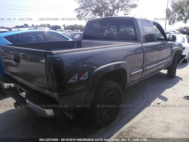 1GCGK29U3YZ101826 - 2000 CHEVROLET SILVERADO K2500 GRAY photo 4