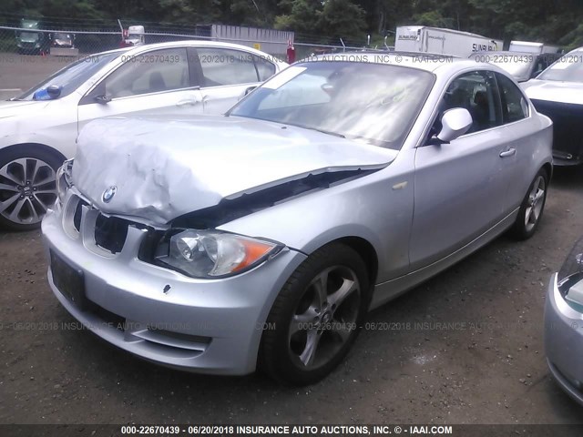 WBAUP9C58AVL89190 - 2010 BMW 128 I SILVER photo 2