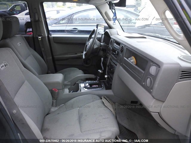 1J8HG48N16C323012 - 2006 JEEP COMMANDER შავი ფოტო 5