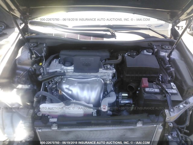 4T1BF1FK5HU393631 - 2017 TOYOTA CAMRY LE/XLE/SE/XSE GRAY photo 10