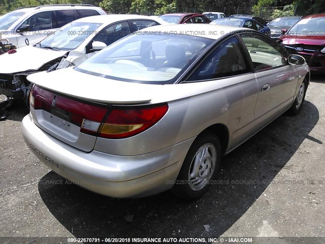 1G8ZH1275WZ137076 - 1998 SATURN SC2 GOLD photo 4