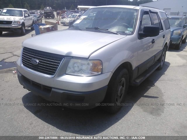 1FMPU14WX4LA94492 - 2004 FORD EXPEDITION XLS SILVER photo 2