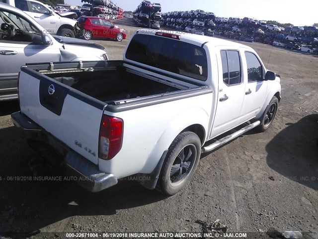 1N6AD07W35C428764 - 2005 NISSAN FRONTIER CREW CAB LE/SE/OFF ROAD WHITE photo 4