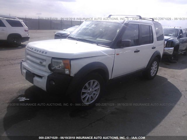 SALAE25488A447607 - 2008 LAND ROVER LR3 SE WHITE photo 2