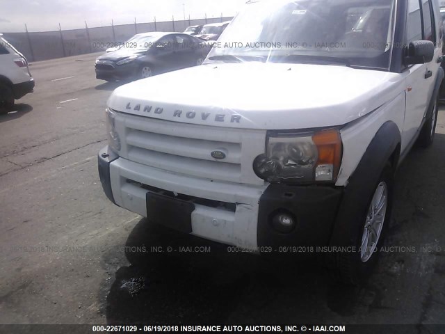 SALAE25488A447607 - 2008 LAND ROVER LR3 SE WHITE photo 6