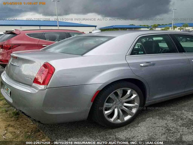 2C3CCAEG6JH207963 - 2018 CHRYSLER 300 LIMITED GRAY photo 11